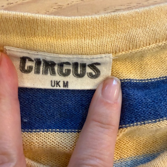 Circus cardigan size medium - Picture 2 of 6